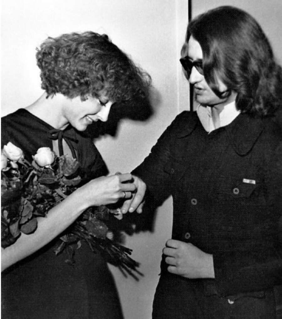 Анастасия Вертинская и Александр Градский. Фото Яндекс картинки. 