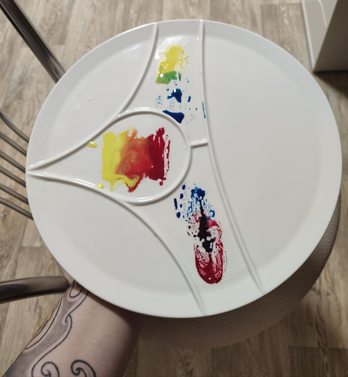 Размерчик почти как у сиденья стула!