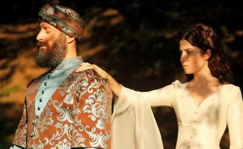 Халит Эргенч и Сельма Эргеч в сериале «Великолепный век» 