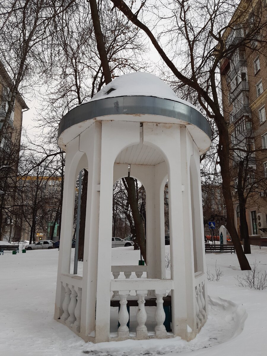 Ротонда на ул. Профсоюзной