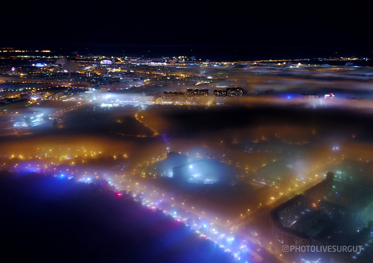 На высоте более ста метров туман заканчивается и...
