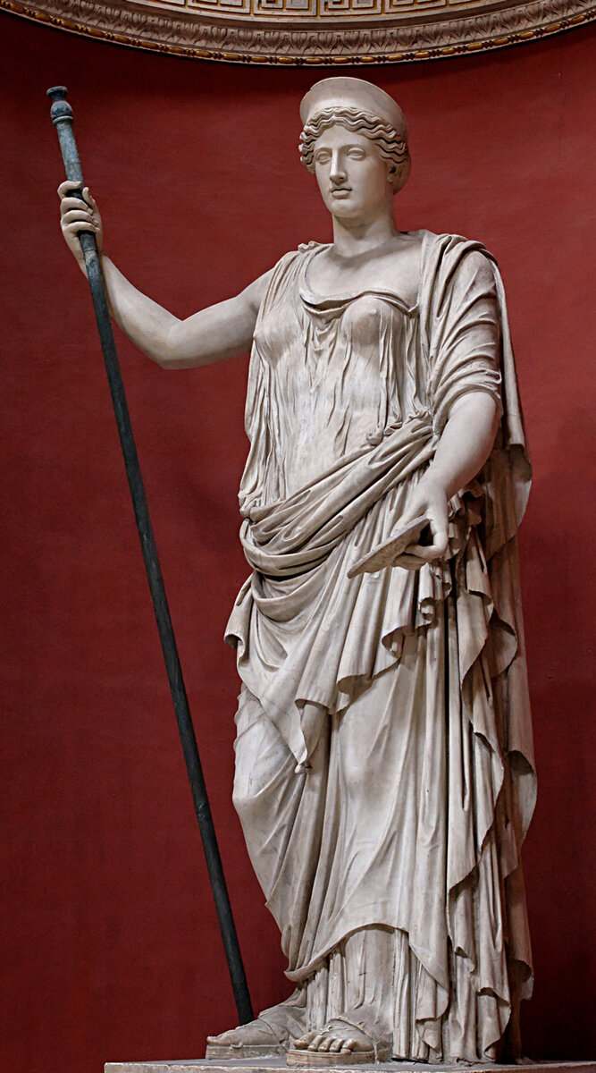 Богиня Гера, покровительница брака, охраняющая мать во время родов