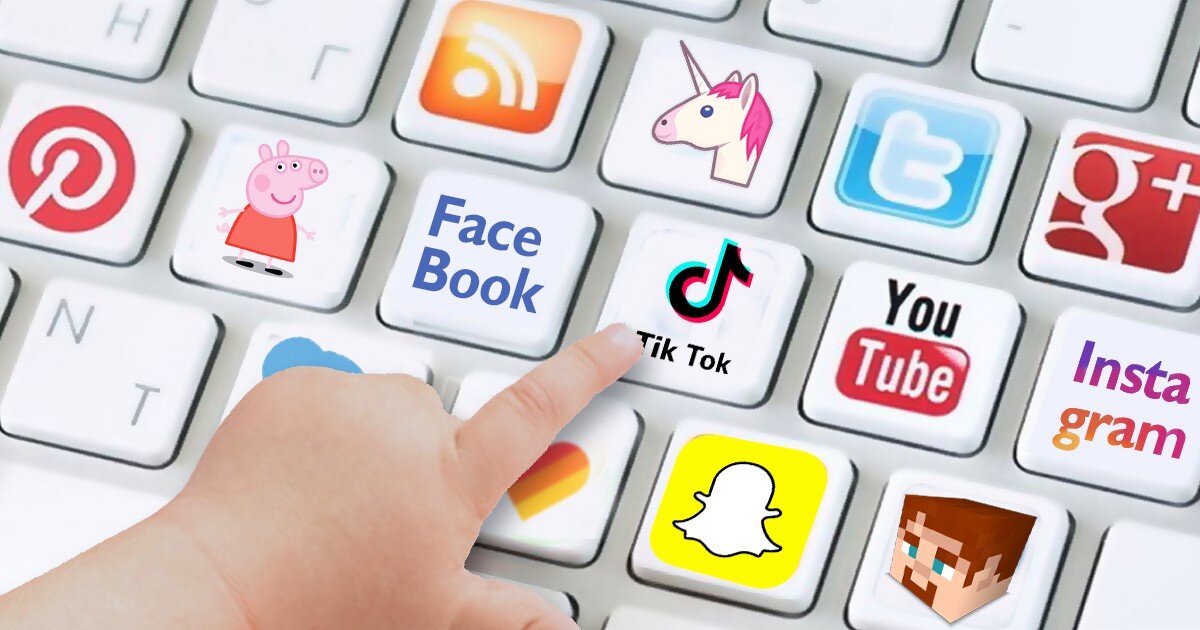 Фото: Клавиатура с соцсетями; Блог Аdmixer