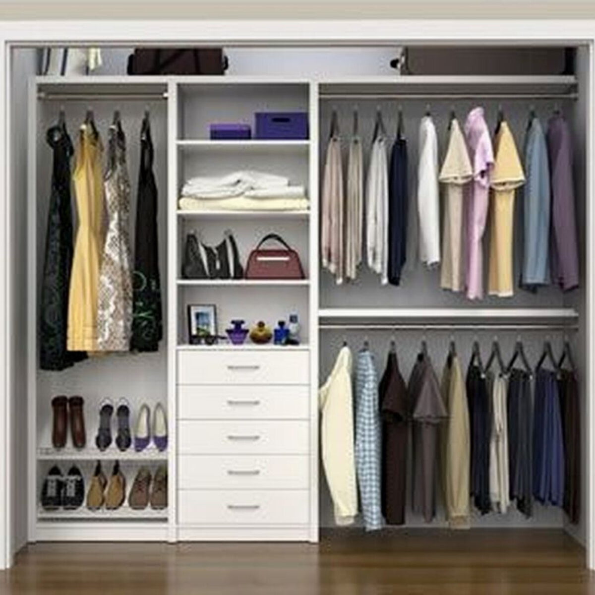 расположение полок в шкафу. шкаф-купе внутреннее наполнение. шкаф с тремя полками. наполнение шкафа в спальню. на 3 полках шкафа.