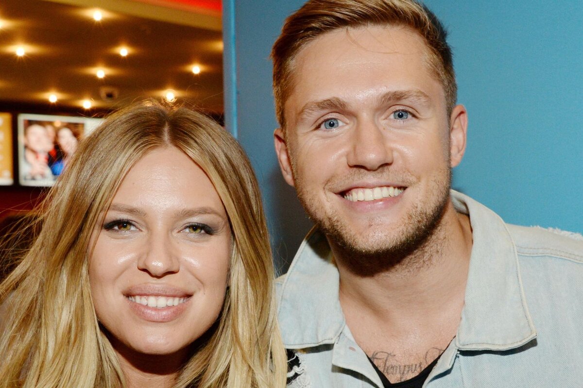     «Мы проходили вместе боль и радость»: Влад Соколовский показал невесту с бывшей женой