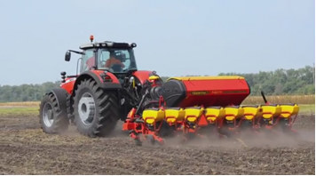 Машинно-тракторный агрегат с свёкловичной сеялкой Tempo Väderstad