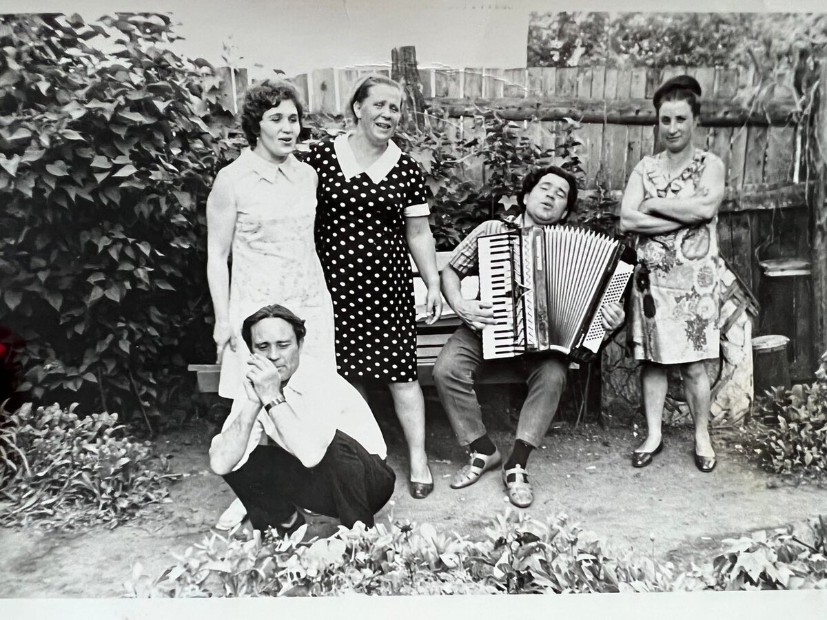 Балалаевы (Воронежская область, Панинский р., д. Александровка-2)