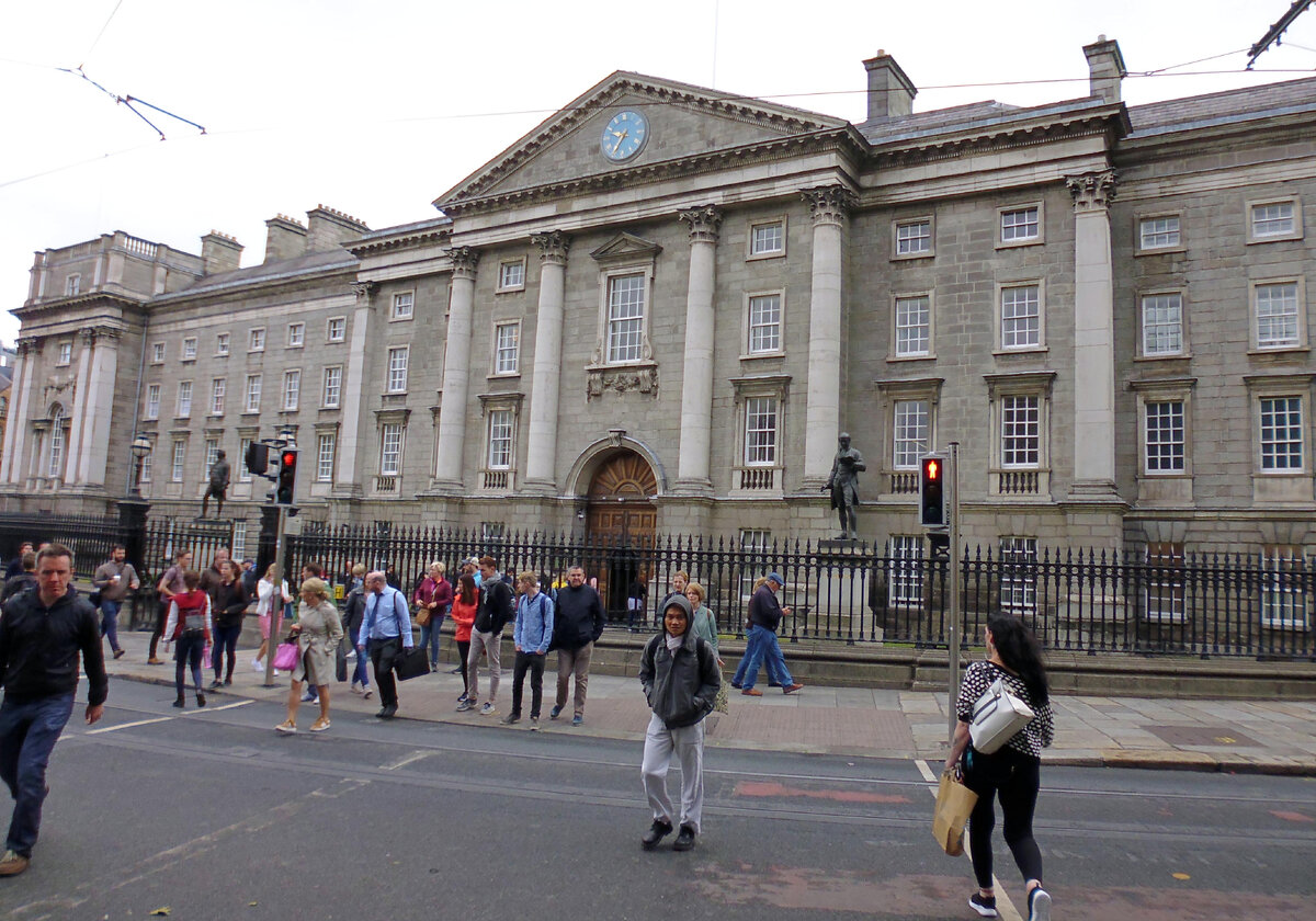 Вход в Тринити-колледж