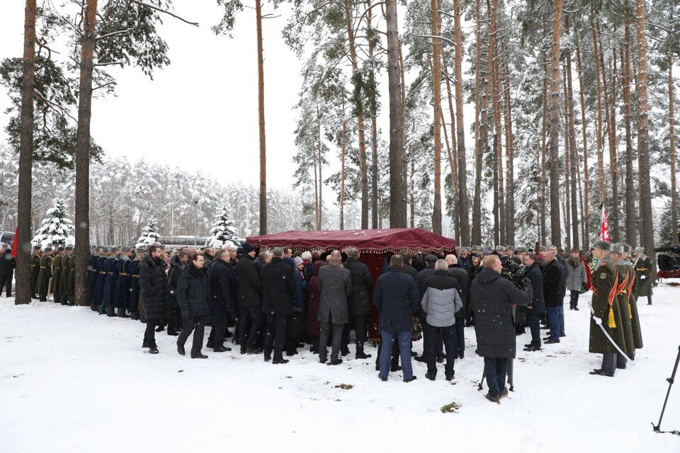     Главу МИД Владимира Макея похоронили на Восточном кладбище Минска. Фото: sb.by/Егор Ермалицкий