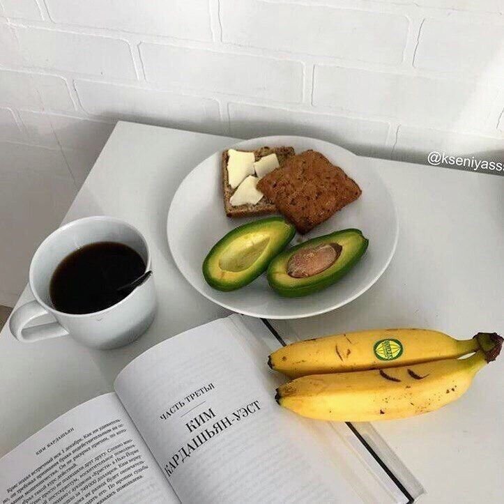 На фотографии полезные жиры, плюс продукт с довольно не низким уровнем ГИ - 60 ед.