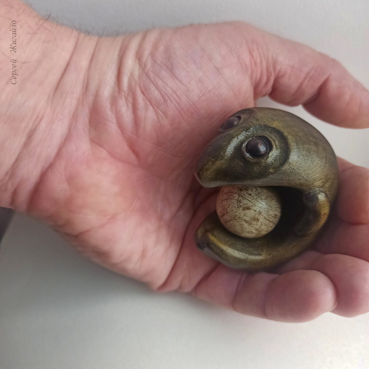 Сергей Жигайло "Йофи". Дерево (черёмуха, дуб), около 6,5 см. Работа доступна для приобретения