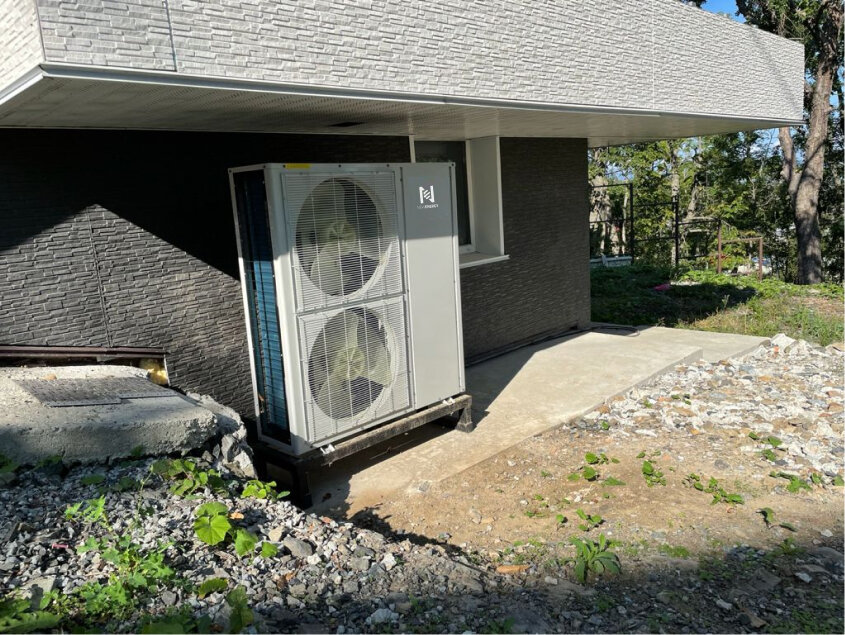 На фото наш тепловой насос NewEnergy