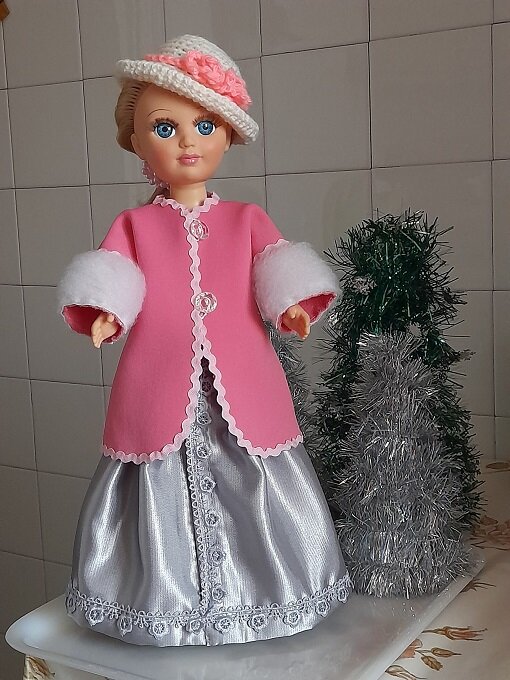 Снегурочка XIX века. Розовое полупальто и серебряная юбка. Кукла Анастасия. Декабрь, 2022. 