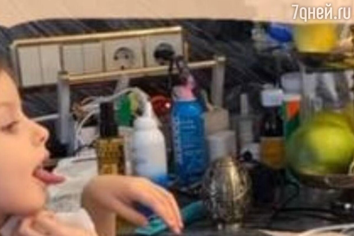    Обстановка на кухне Дмитрия Тарасова и Анастасии Костенко Соцсети