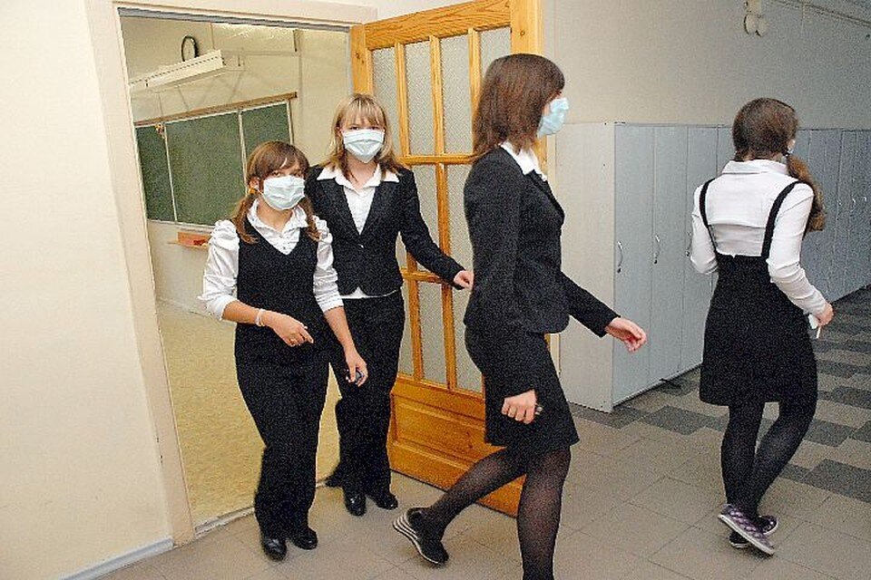     Школьников массово отправляют на карантин. Алексей ФОКИН (фото)