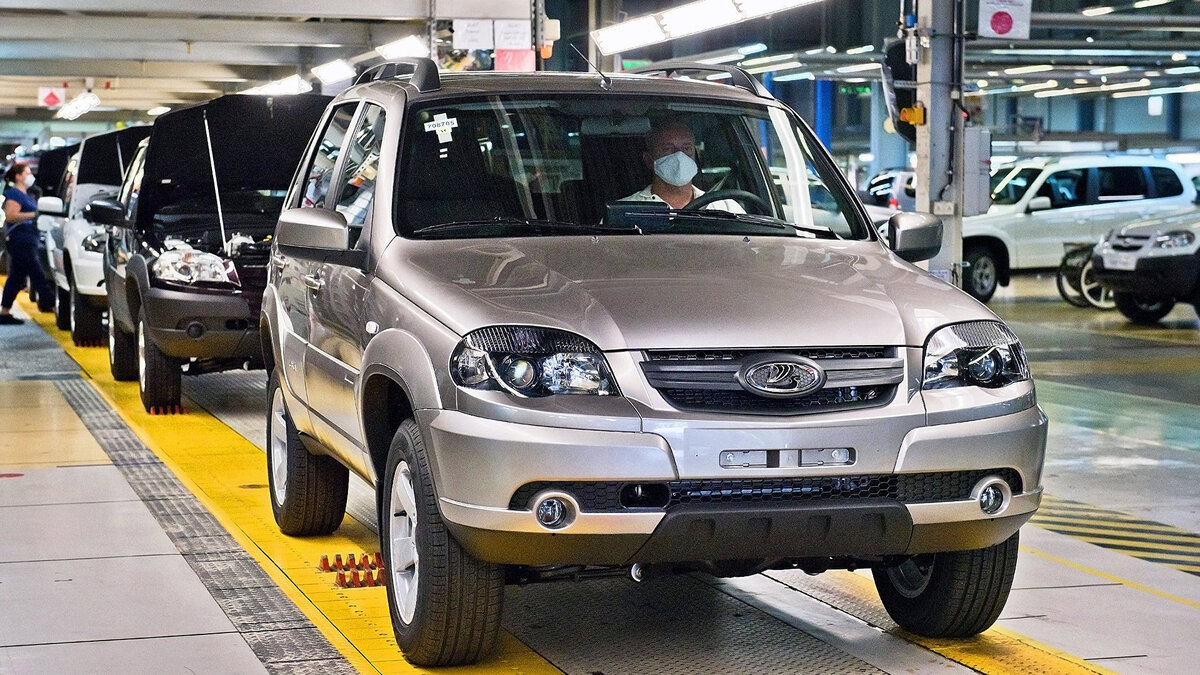    "АвтоВАЗ" начал выпускать внедорожники Niva под маркой Lada© Пресс-служба"GM-AвтоВАЗ"