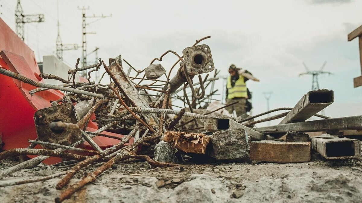     Мосту в отдаленном районе необходим комплекс ремонтных работ.
