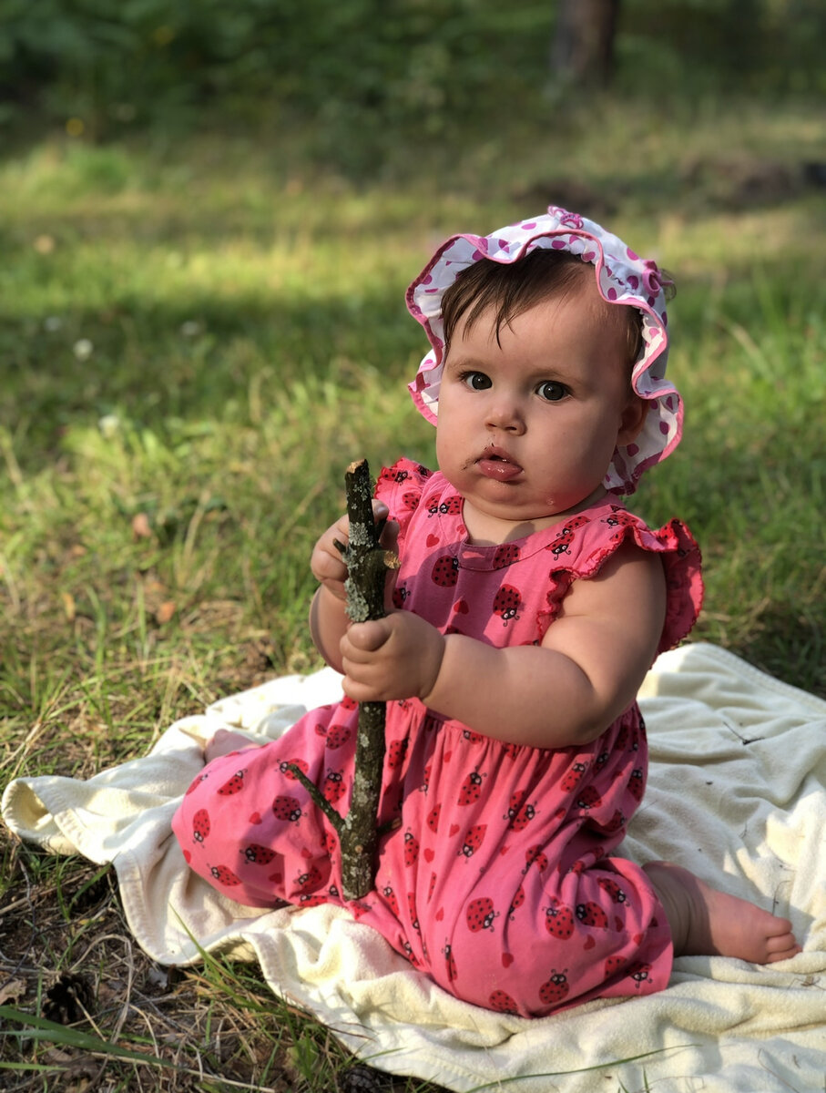 Мой младенец ползает в лесу