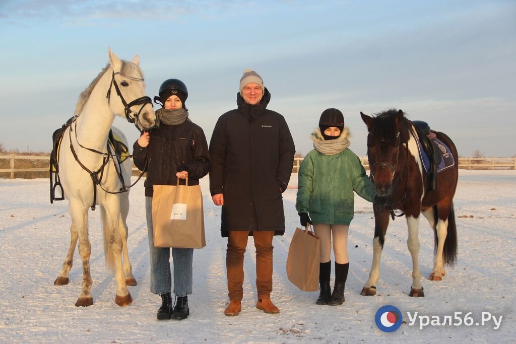    Медиахолдинг Урал-ТВ вручил «Подарки во благо» детям в Орске