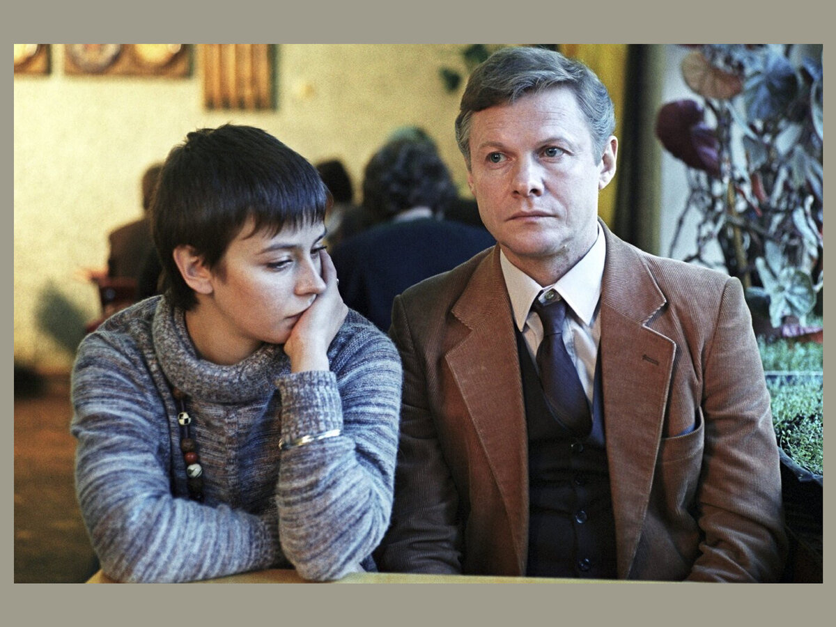 Кадр из фильма "Зимняя вишня" 