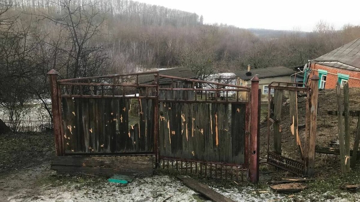     Глава Белгородской области Вячеслав Гладков сообщил об обстреле региона. Он отметил, что под удар попали сразу несколько сел в Шебекинском горокруге.