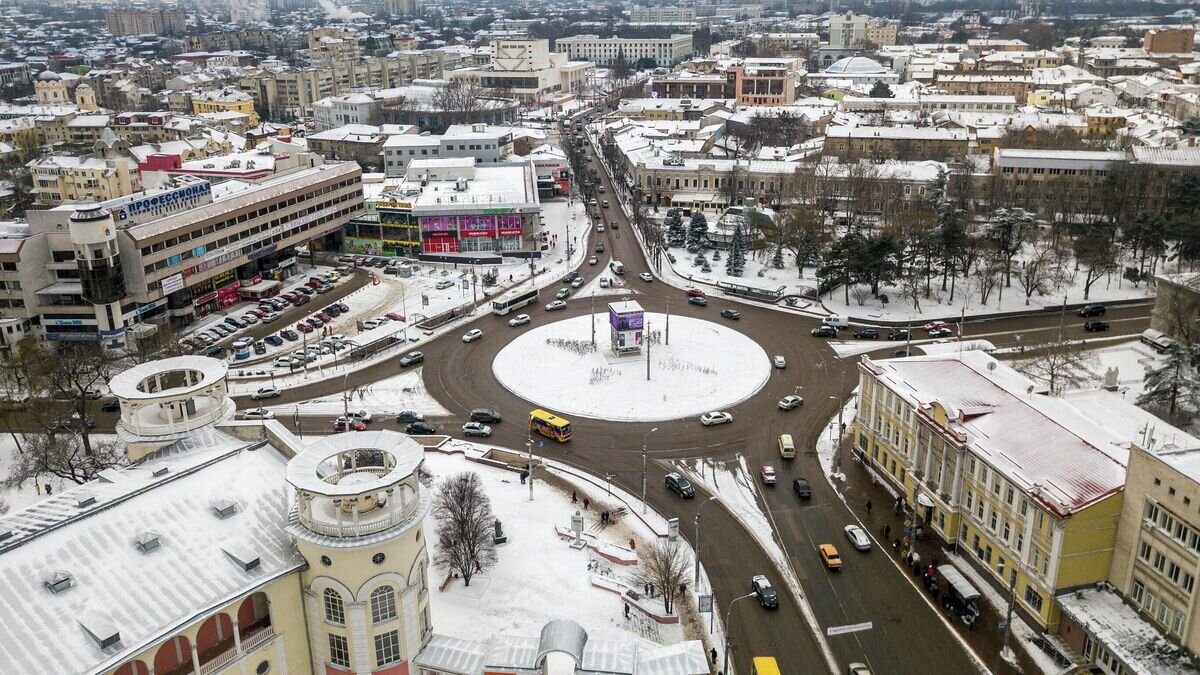    Заснеженный Симферополь© РИА Новости / Алексей Мальгавко