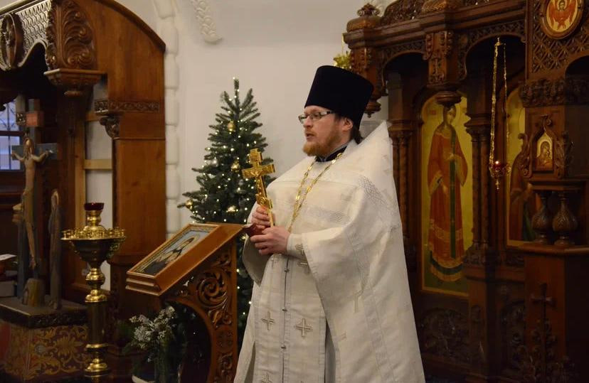 Отец Павел Ефремов