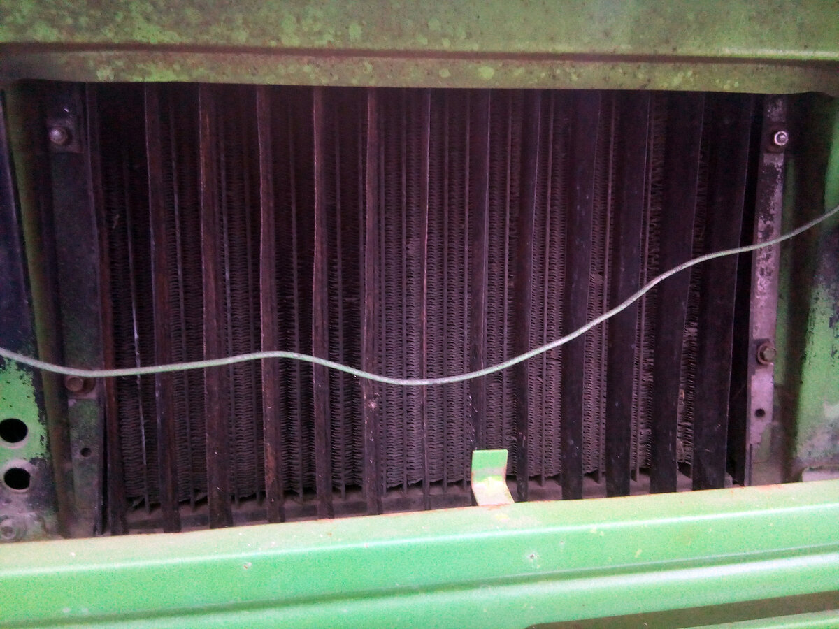 Жалюзи полностью открыты.