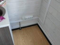 Нет у меня розетки времён СССР на даче, но есть в квартире;)