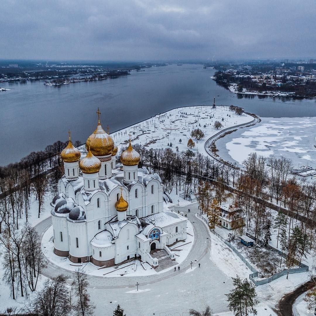 Успенский собор Ярославль зимой