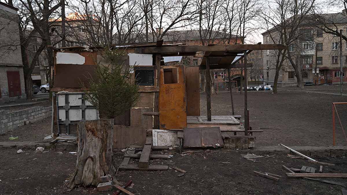 Калининская больница донецк. Больница Калинина Донецк. 6 Корпус Калинина Донецк. Обстрел больницы в Донецке