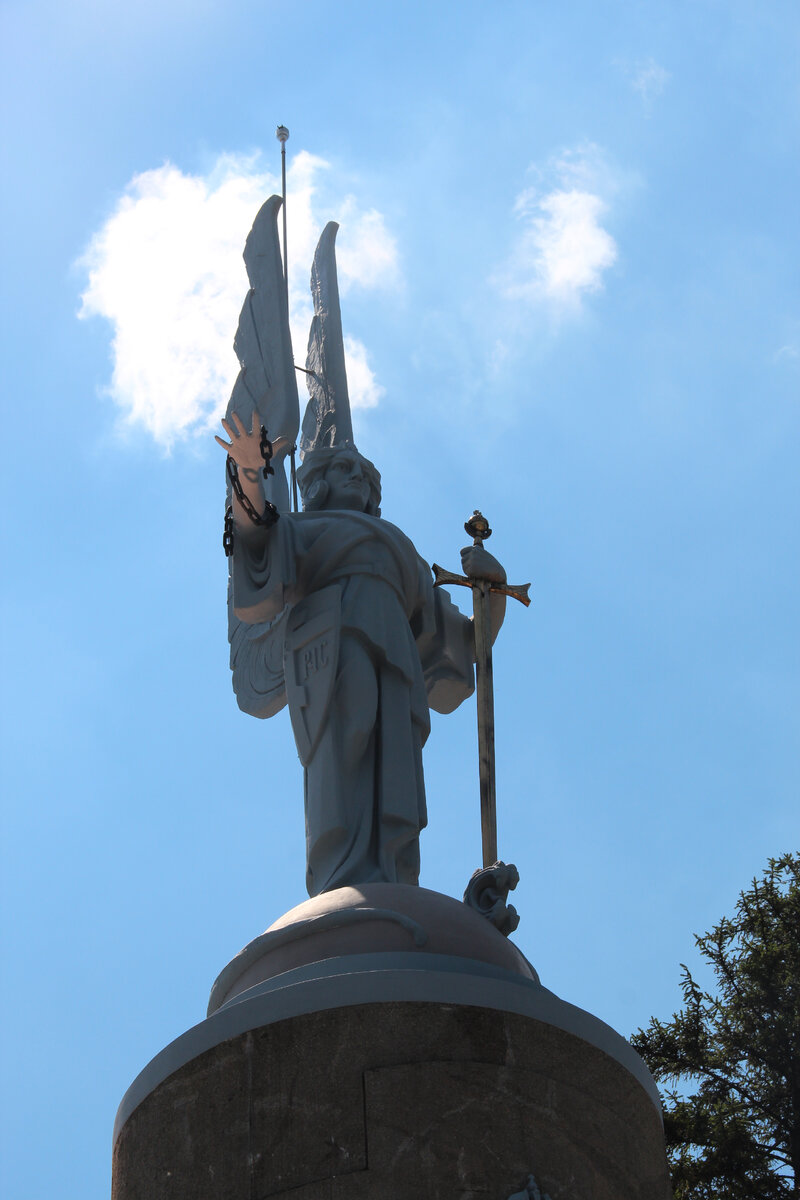 памятник русским воинам в Белграде