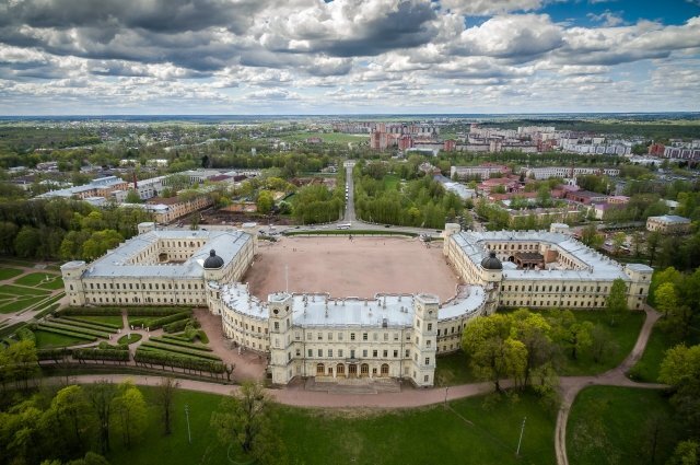    Когда Гатчина станет столицей Ленинградской области?