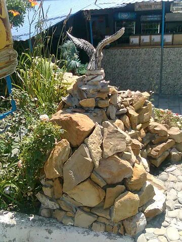 Памятник в Утрише. 