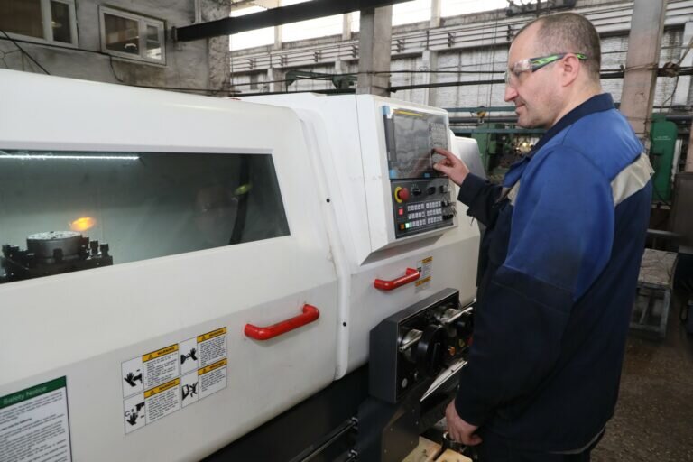    Гайский ГОК пробрел новые токарные станки для ремонтно-механического завода Кристина Просвиркина