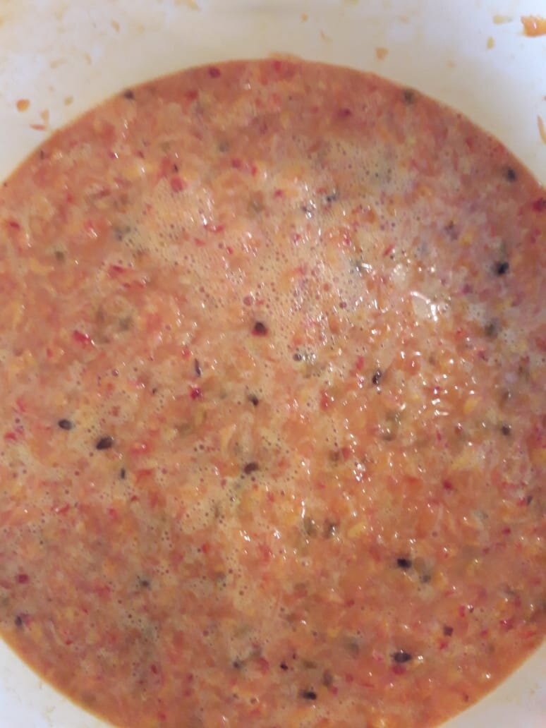 Фото  из  личного  архива.   ОБЛЕПИХА    ВЗБИТАЯ   С   САХАРОМ    ( по  вкусу),     ПОГРУЖНЫМ    БЛЕНДЕРОМ  