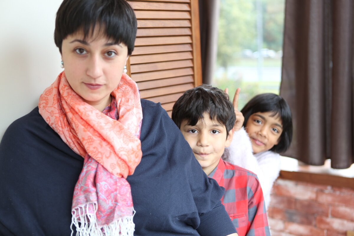 Подглядывать за мамой на работе - это удовольствие, однако:)