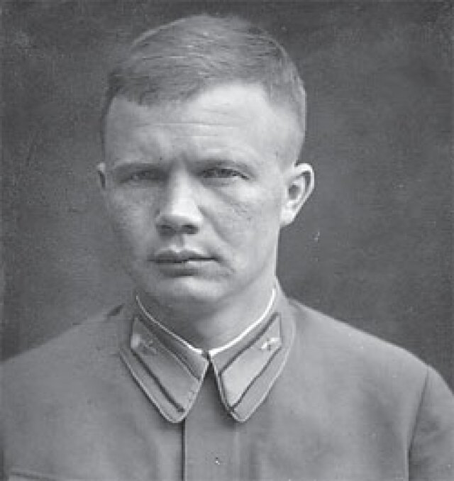 Леонид Хрущёв, фото рассекречено приказом министра обороны РФ от 8 мая 2007 года №181 