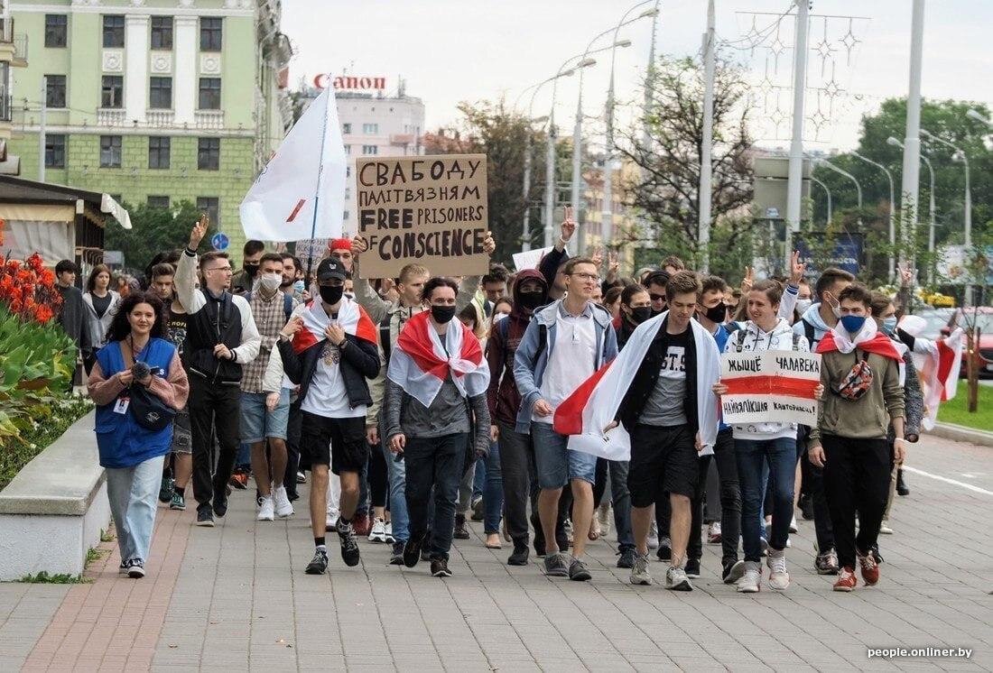 https://politua.org/novosti/93880-miting-belorusskih-studentov-zhestoko-razognali-po-prikazu-lukashenko-foto-i-video/