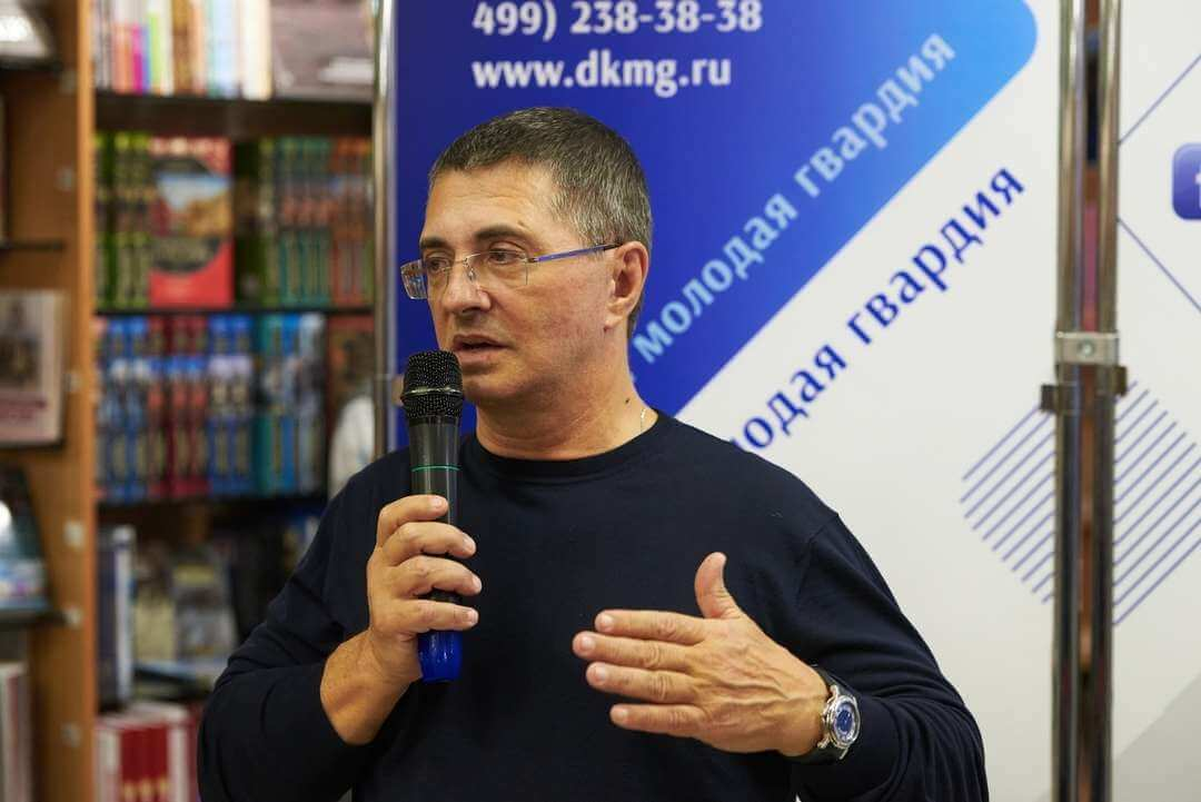 Медик посоветовал соотечественникам не полагаться на авось.