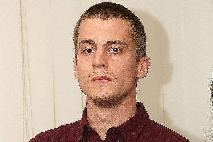 Наследник именитой фамилии бросил давнюю возлюбленную ради новой пассии