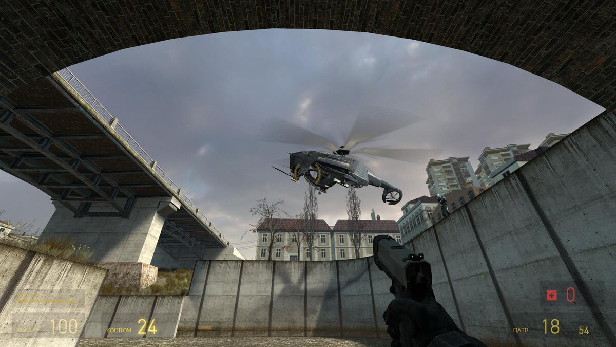 С таким другом на хвосте долго на открытом пространстве лучше не задерживаться.