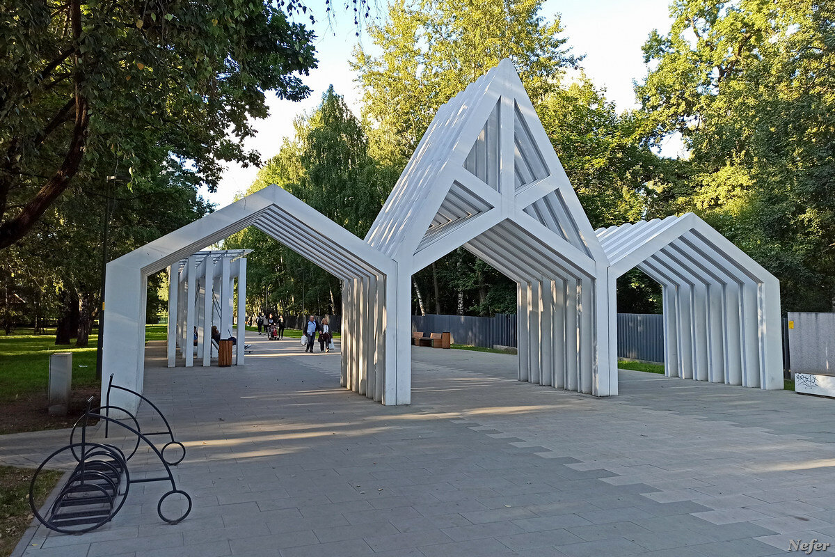 Парк лианозовский