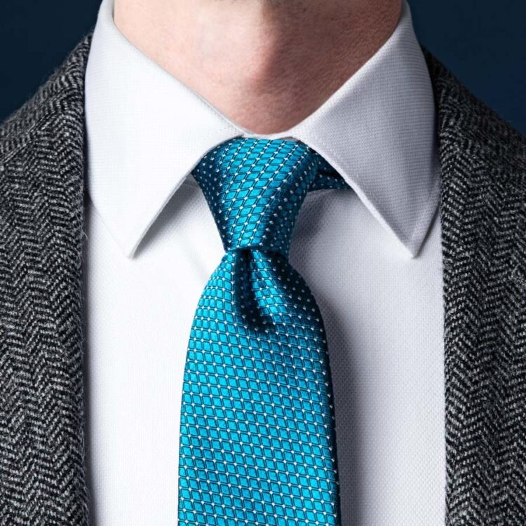 фото - https://bowandtie.ru/kak-zavyazat-galstuk/