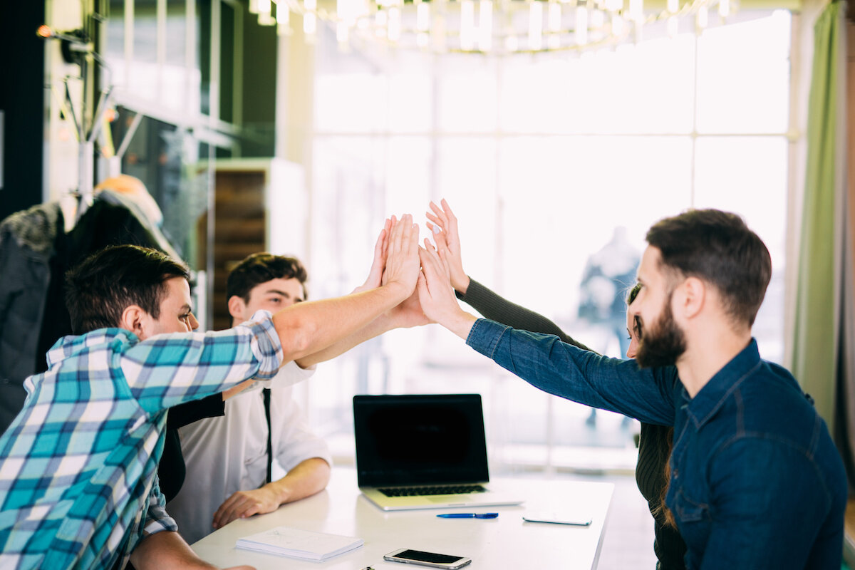 дружба на работе