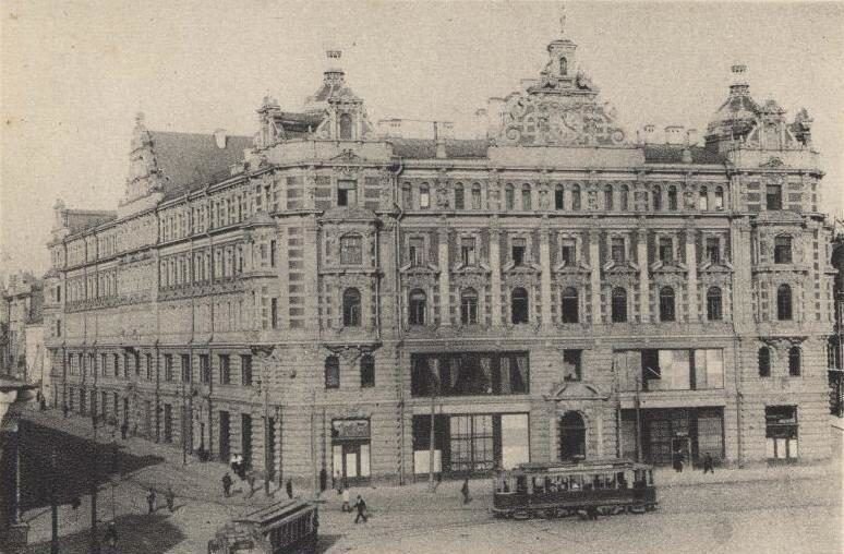 Так тогда выглядело здание ГПУ на Лубянке. Фотография 1923-24 гг. 