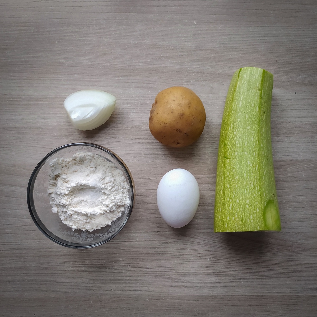 Ингредиенты для кабачковых оладьев