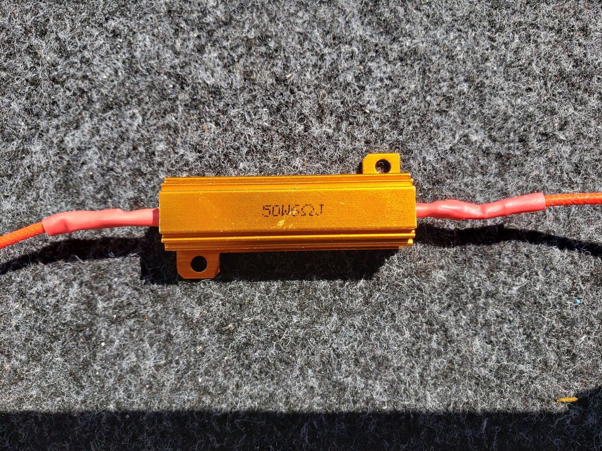 Это и есть тот самый нагрузочный резистор.