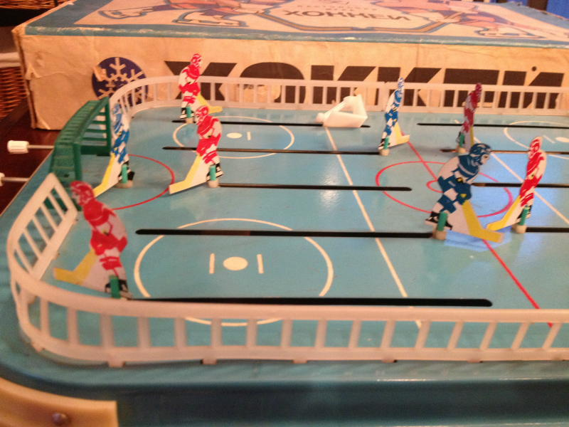 Советская игра спорт. Игра хоккей СССР. Настольная игра хоккей СССР. Детский хоккей игра СССР. Настольный хоккей «Советский».