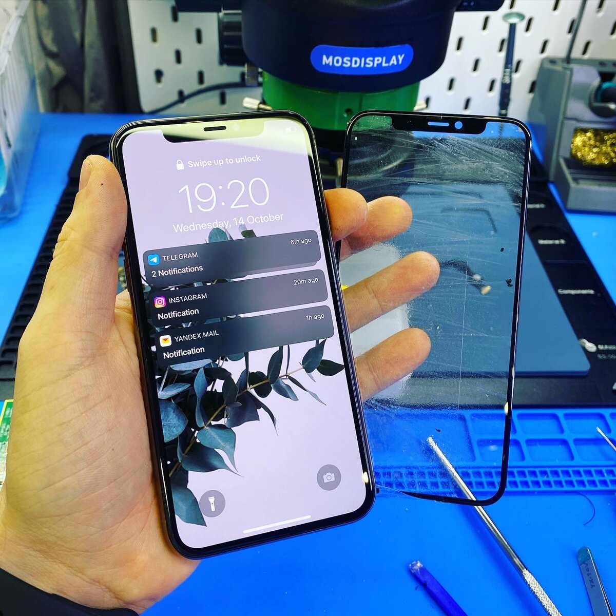 Замена стекла iPhone 11 Pro в вакууме (ВИДЕО) | Mosdisplay | Дзен